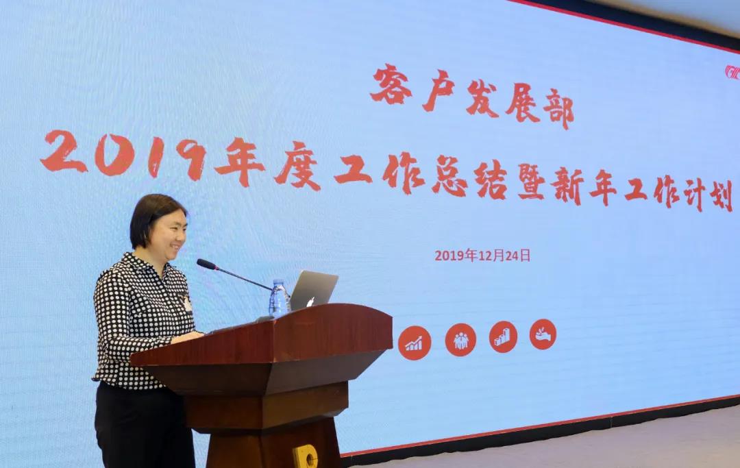 【2019年度威廉希尓指数500荣誉体系先进典型系列报道十：纺织股份客户发展部副总经理赖玉艳】纺织日月天地宽