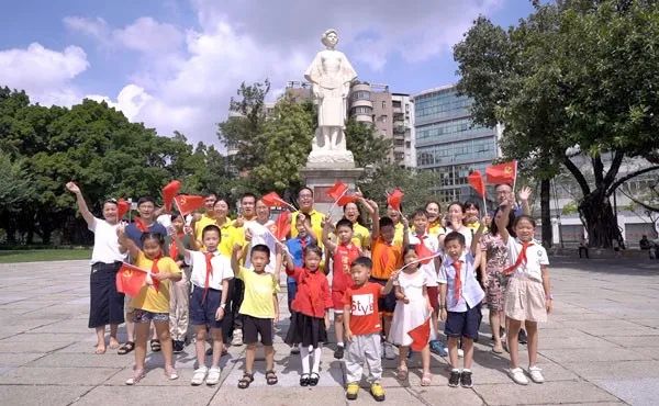 佛塑科技推动青年心向党 为公司高质量发展贡献青春力量 佛塑科技推动青年心向党 为公司高质量发展贡献青春力量