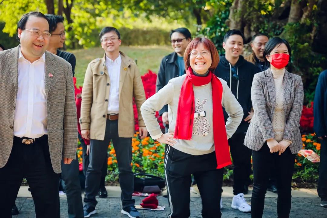 聚力迎新 奋进2022——集团总部开展团建（健走）活动