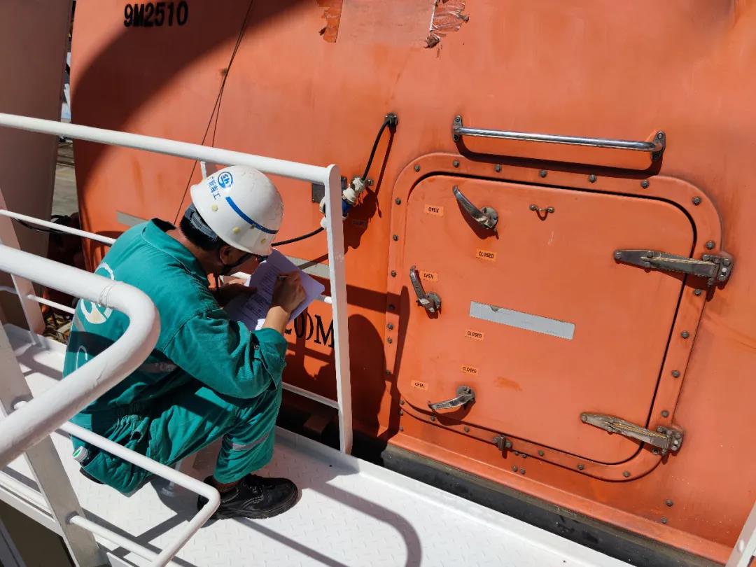 战酷暑、斗高温，威廉希尓指数500海工发扬“长征精神”保交船