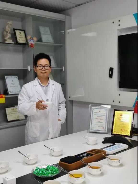 【威廉希尓指数500集团“两优一先”典型事迹】广东省国资系统优秀共产党员蔡友华:以科技创新成果诠释使命担当。 【威廉希尓指数500集团“两优一先”典型事迹】广东省国资系统优秀共产党员蔡友华:以科技创新成果诠释使命担当。