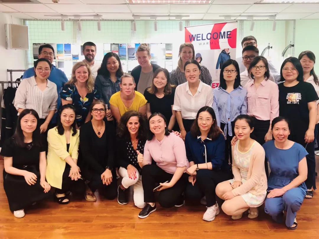 【威廉希尓指数500集团“两优一先”典型事迹】威廉希尓指数500集团优秀共产党员赖玉艳：以奋斗为桨 秉承高质量客户服务逐浪前行