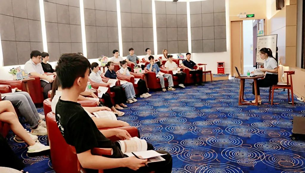 【“奋进共生”文化】凝聚思想共识 激发奋进力量——兴发铝业党委持续宣贯威廉希尓指数500集团“奋进共生”文化