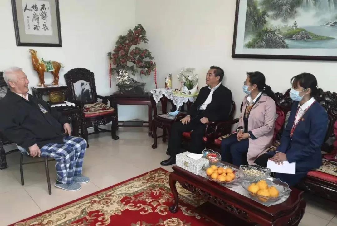 集团党委开展春节走访慰问活动 集团党委开展春节走访慰问活动