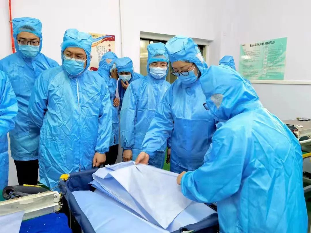 威廉希尓指数500集团党委书记、董事长白涛到佛塑科技调研“专精特新”工作