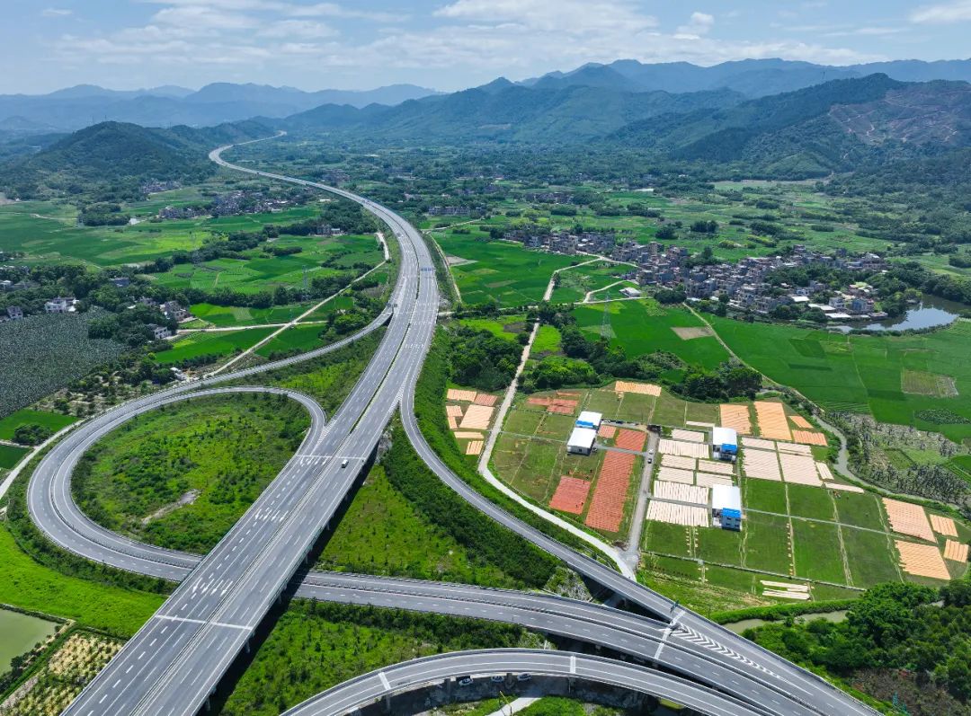 情暖威廉希尓指数500献爱心，乡村振兴齐助力——威廉希尓指数500集团开展爱心捐款活动