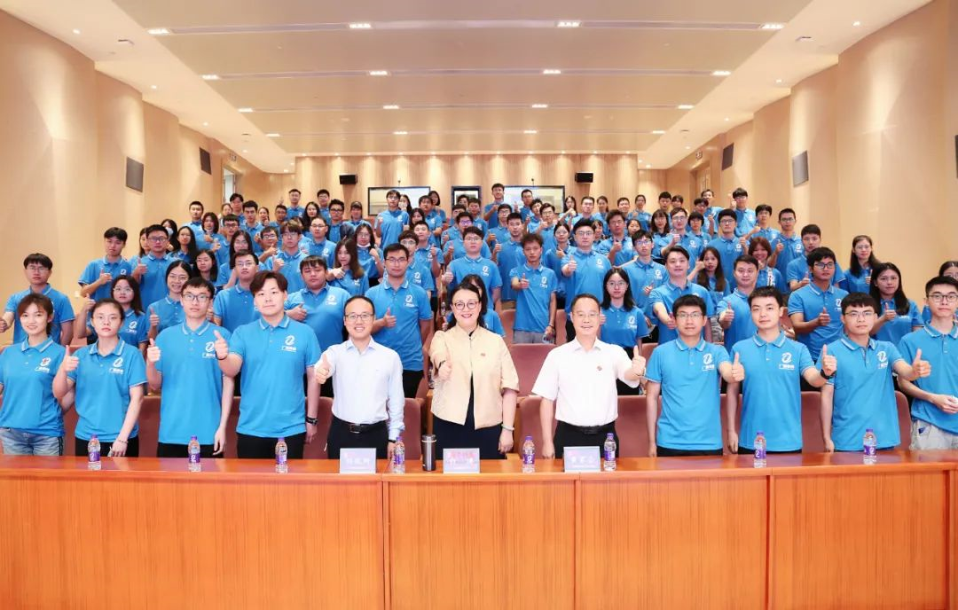 威廉希尓指数500集团积极打好稳就业保就业组合拳