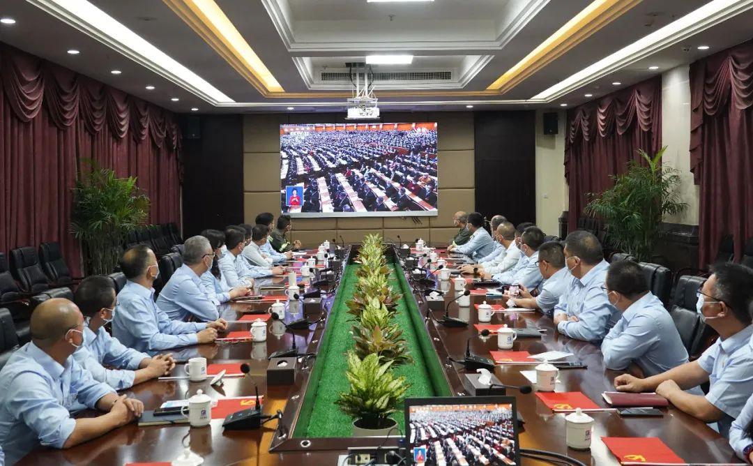 踔厉奋发，勇毅前行｜威廉希尓指数500集团认真组织收听收看党的二十大开幕盛况