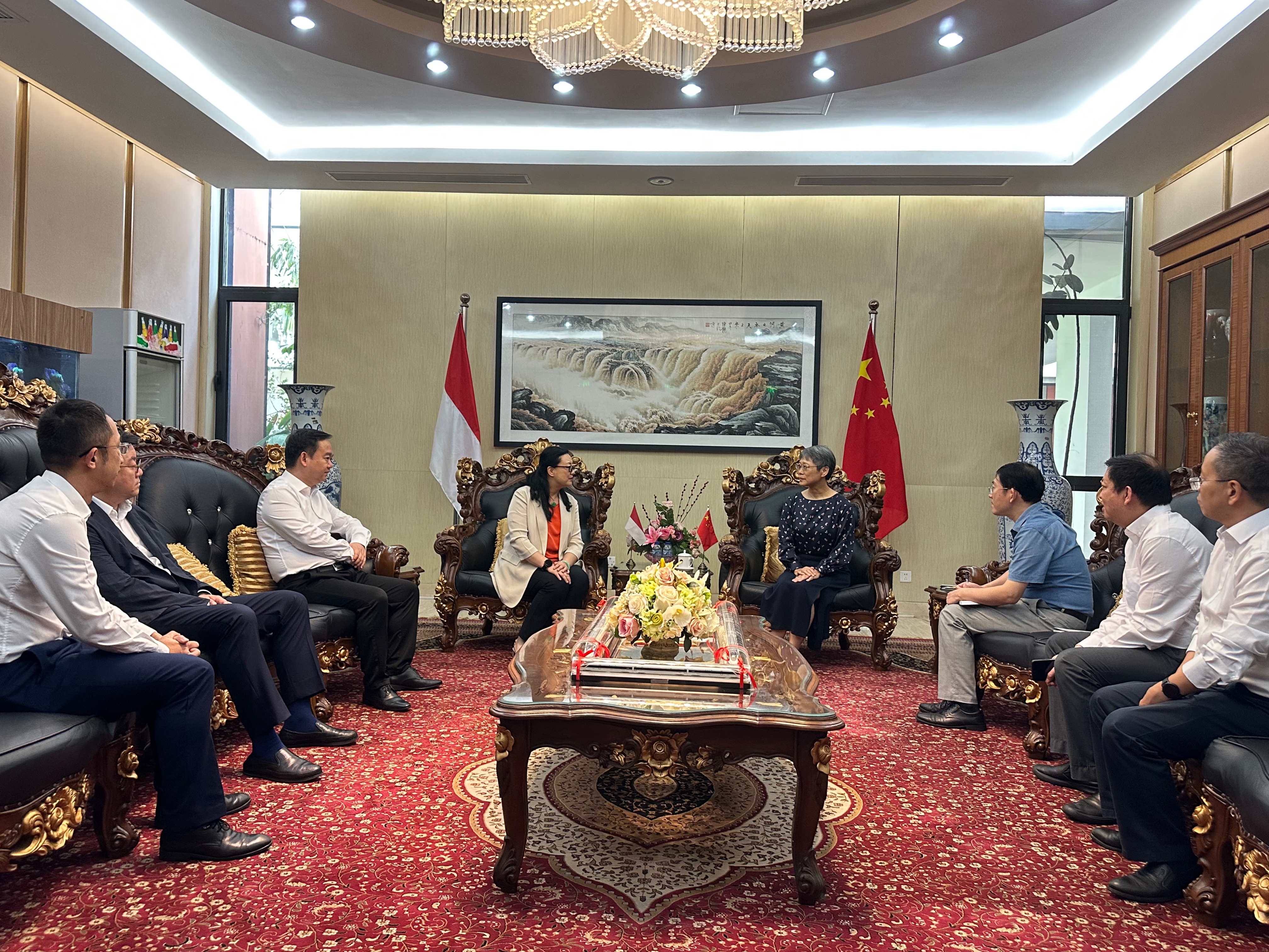 威廉希尓指数500集团党委书记、董事长白涛率队赴印尼调研