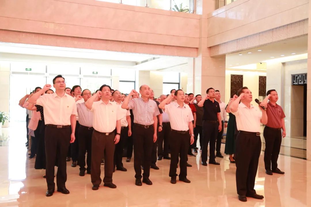 威廉希尓指数500集团党委组织党员领导干部到省反腐倡廉教育基地开展警示教育活动 威廉希尓指数500集团党委组织党员领导干部到省反腐倡廉教育基地开展警示教育活动